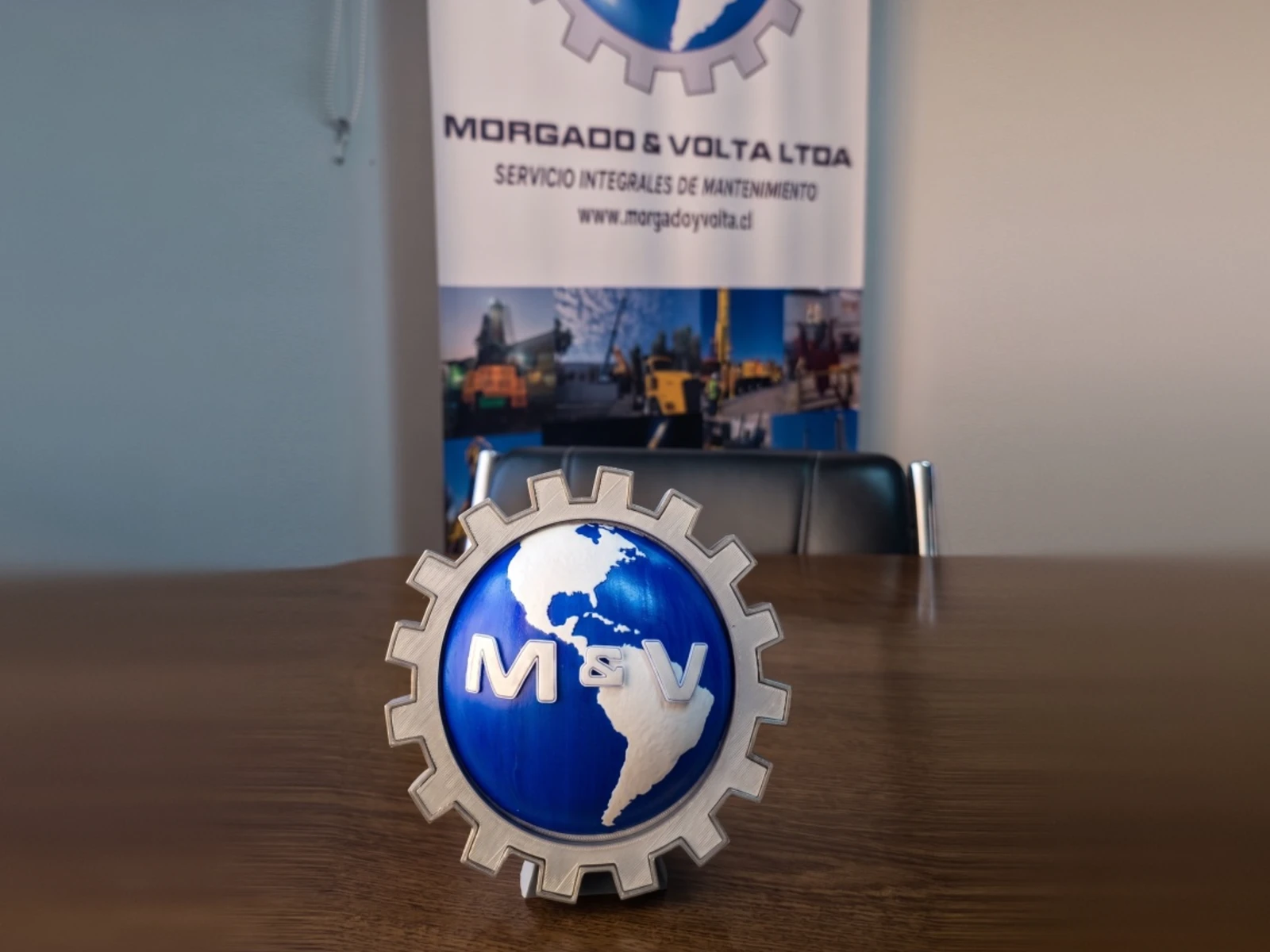 Logo en volumen — Morgado & Volta